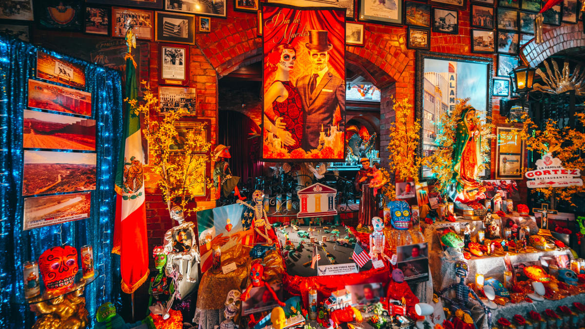 Dia de los Muertos altar